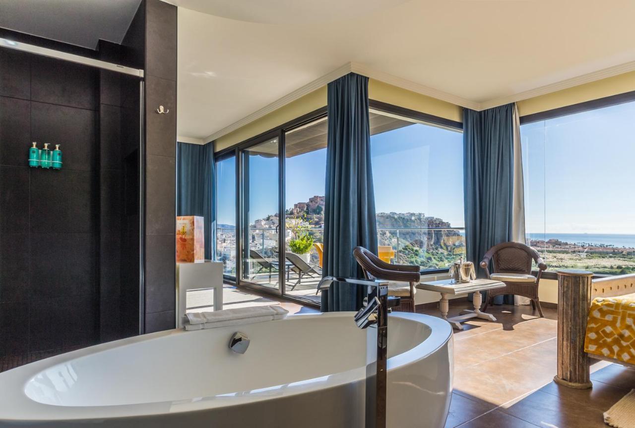Hotel Miba Salobreña Zewnętrze zdjęcie